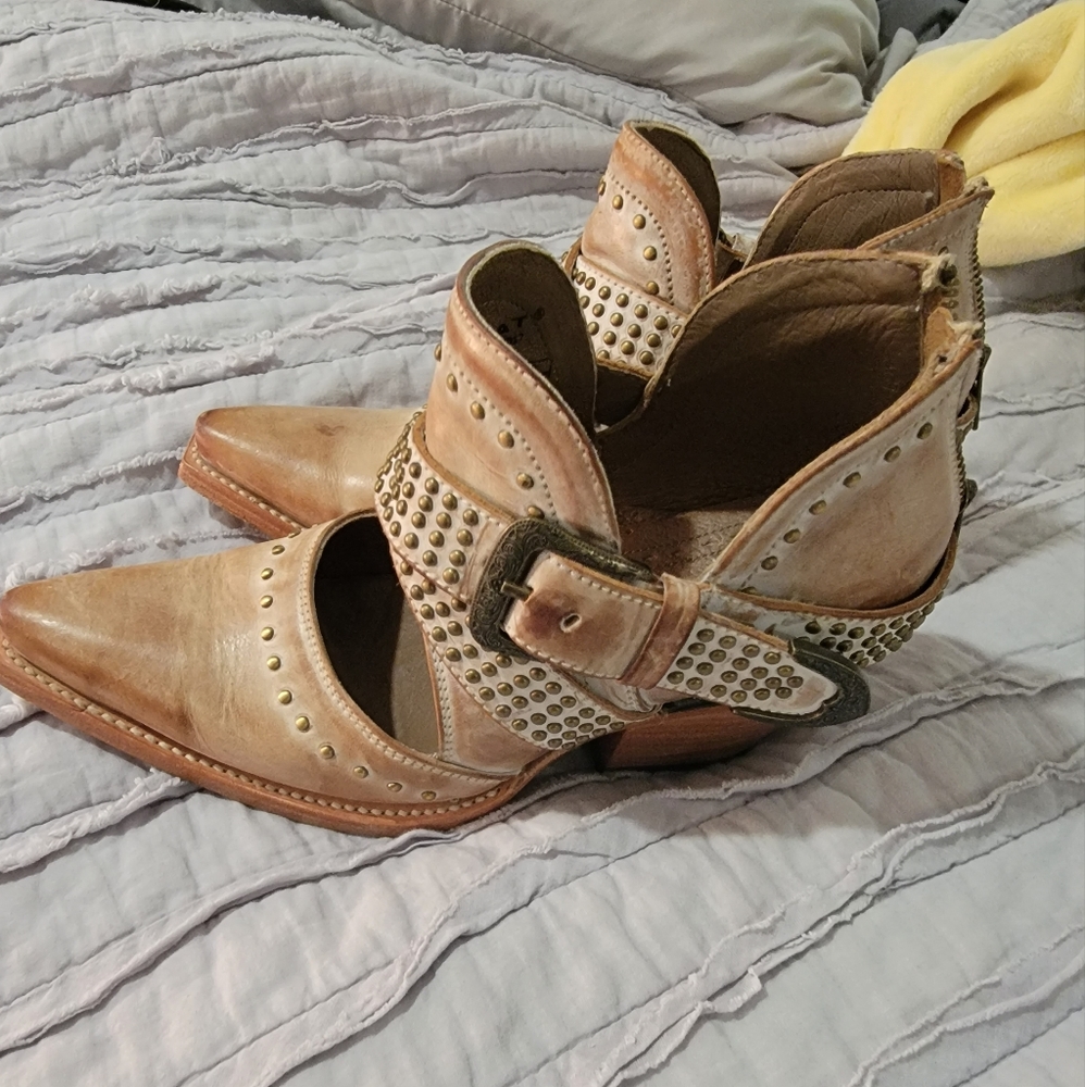 Ariat Dixon Rock n Roll Booties